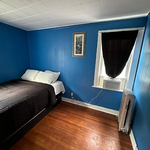 Fidelia Fuchsite Queen Bed Minutes From Newark Liberty International Airport And Newark Penn Station Ирвингтон Exterior photo