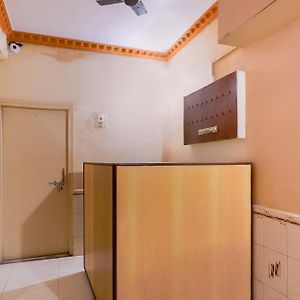 Отель Spot On Dream Night Lodging And Boarding Ulhasnagar Exterior photo