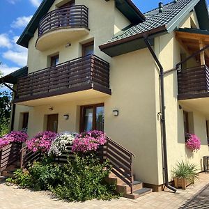 Pokoje Goscinne Lena Свента-Катажина Exterior photo