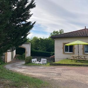 Вилла L'Escale Des Pertonnieres Le Breuil  Exterior photo