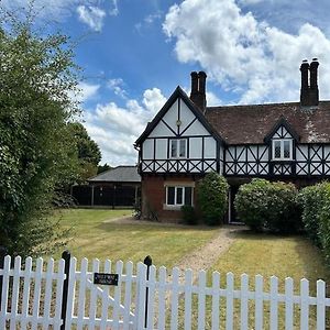 3 Bedroom House In Colchester Lexden Exterior photo