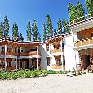 Losar Guest House Ladakh By Lexstays Лех Exterior photo