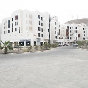 Апартаменты Near Alqurum Beach, Free Parking Маскат Exterior photo