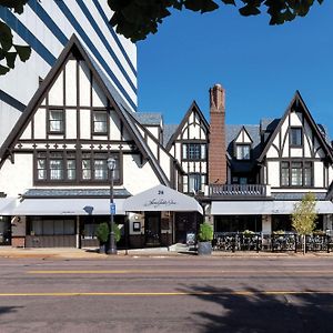 Seven Gables Inn, St Louis West, A Tribute Portfolio Hotel Сент-Луис Exterior photo