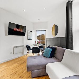 Апартаменты 30 Percent Off! Sophisticated 2 Bed In Central Dewsbury - Sleeps 4 Exterior photo