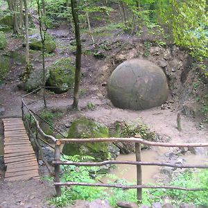 Апартаменты Big Stone Sphere - Bosnia Zavidovici Wonder Forest Exterior photo