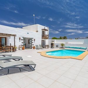 Апартаменты Sala Botanica Studio - Shared Pool - Central Island Location - 10 Mins Drive To Famara And La Santa Тьягуа Exterior photo