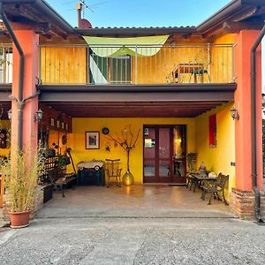 B&B La Cascina Di Alice Кастильоне-делле-Стивьере Exterior photo