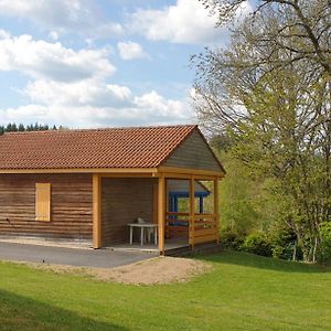 Les Chalets De La Margeride Blavignac Exterior photo