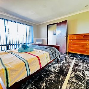 Long Stay Ens Mater Fifo Affordable Holiday Room Near Fremantle City Swan River And Murdoch University Перт Exterior photo