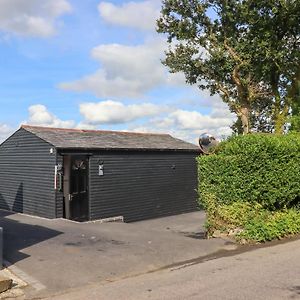 The Stable At Owl Cottage Холсворти Exterior photo