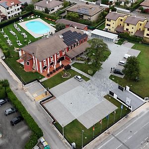 Hotel Residence - Il Giardino Del Cigno Латизана Exterior photo