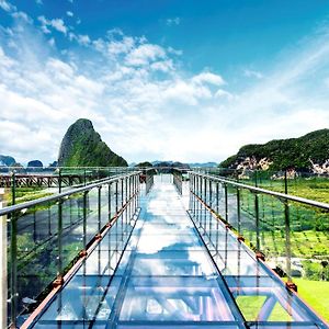 Отель Beyond Skywalk Nangshi Takua Thung Exterior photo