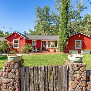 Cozy Two-Bedroom Retreat Nestled Amongst The Vines In Calistoga! Exterior photo