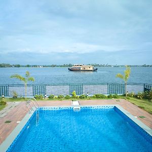 Miras Pmc Lakeshore Resort Alappuzha Exterior photo