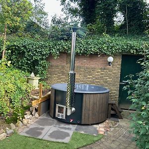 Вилла Bosboerderij De Goudsberg Met Hottub In Tuin Люнтерен Exterior photo