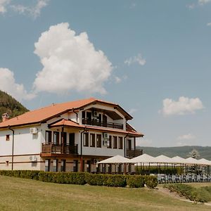 Вилла Kesta Za Gosti Rai Kormyansko Exterior photo