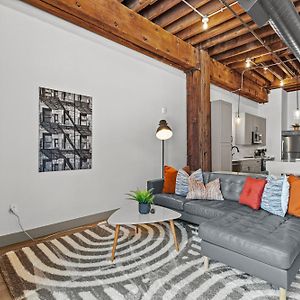 Апартаменты 1Br Riverfront Loft-Parking-G208 Сент-Луис Exterior photo