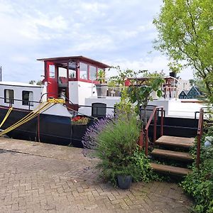 Bed and Breakfast Prachtig Authentiek Woonschip Uit 1912, 15 Minuten Van Amsterdam Wormer Exterior photo