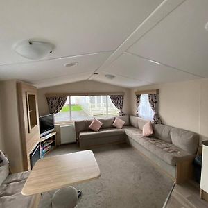 Вилла 2 Bed Caravan In Rhyl Dog Friendly With Wifi Exterior photo