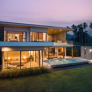 Luxury Villa Retreat In Накхоннайок Exterior photo