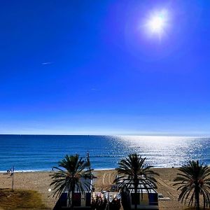 Vilador Barcelona Beach Hotel Масноу Exterior photo