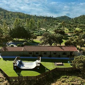 Гостевой дом Casa Rural " La Quijada Del Lobo " Льерена Exterior photo