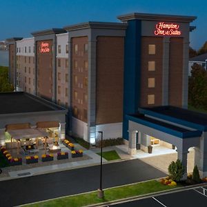 Hampton Inn & Suites Cleveland-Бичвуд Exterior photo