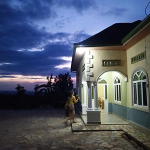 Отель Akagera Sunset House Kabarondo Exterior photo