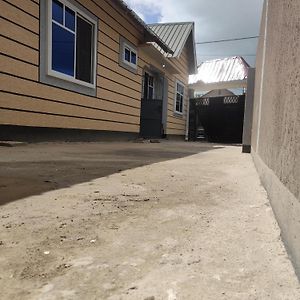 Zuri Homes Banda Kuu Exterior photo