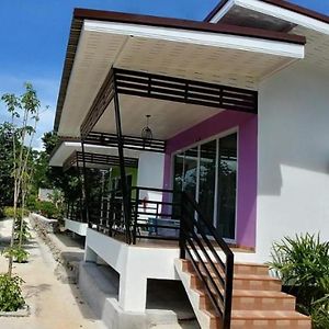 Отель Thip Buri Riverside Сичон Exterior photo