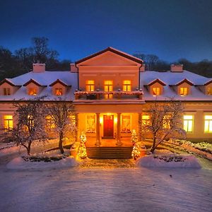 Отель Palac Zelechow Spa & Wellness Exterior photo