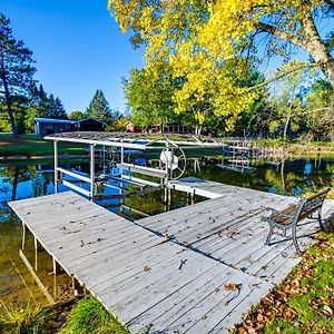 Lakefront Nekoosa Home Private Beach And Boat Dock! New Rome Exterior photo