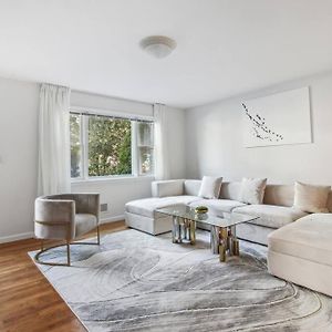 Вилла Luxury Ny Retreat With Free Parking! Уайт-Плейнс Exterior photo