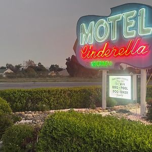 Cinderella Motel Холлистер Exterior photo