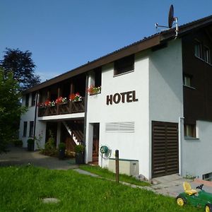 Hotel Bahnhof Гисвиль Room photo