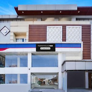 Отель Super Townhouse Oak Silver City Chowk Formerly Hw Residency Дехрадун Exterior photo