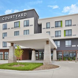 Отель Courtyard By Marriott St. Joseph-Бентон-Харбор Exterior photo