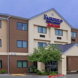 Fairfield Inn & Suites Виктория Exterior photo