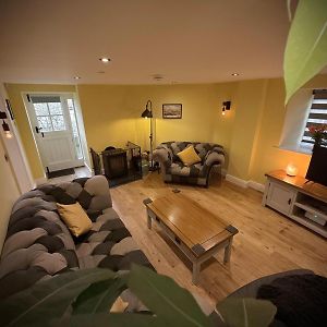 2 Bedroom Cottage In Bower Hinton - The Music Barn! Марток Exterior photo