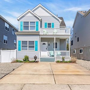 Вилла Bayshore Bungalow - Your Perfect Beachside Escape With Stunning Coastal Views Keansburg Exterior photo