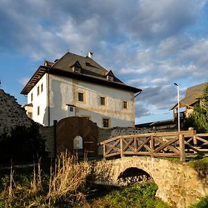 Отель Vodny Hrad Hronsek Банска-Бистрица Exterior photo