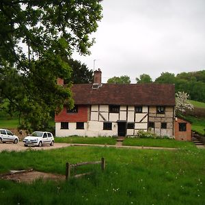 Bed and Breakfast Lockhurst Hatch Farm Гильдфорд Exterior photo