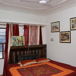 Karina Art Home Stay 50 Meters From Rampuria Haveli Биканер Exterior photo