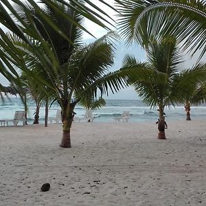 White Sands Beach Resort Kanokupolu Exterior photo