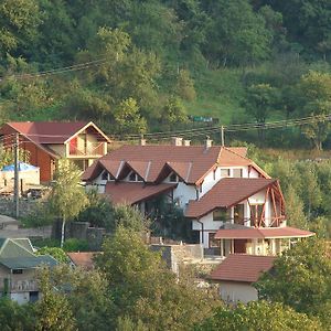 Отель Vila Anastasia Sacarimbu Exterior photo