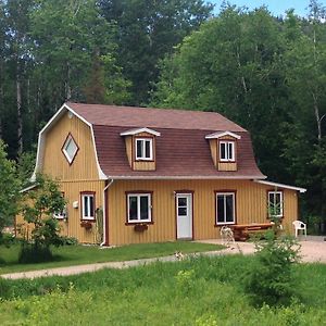 Отель Grangette Entre Chiens Et Loups Л'Анс-Сен-Жан Room photo