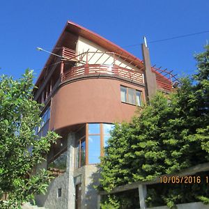 Отель Casa Мороэни Exterior photo