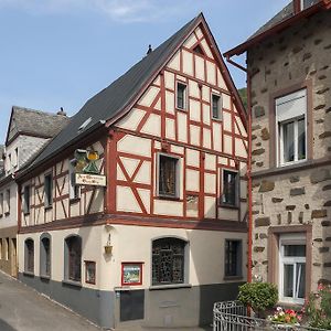 Bed and Breakfast Alte Weinstube Burg Eltz Трайс-Карден Exterior photo