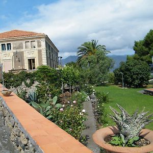 Вилла Etna Wine Azienda Agrituristica Passopisciaro Exterior photo